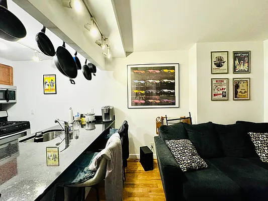 Rented by Metropolitan Property Group | media 29