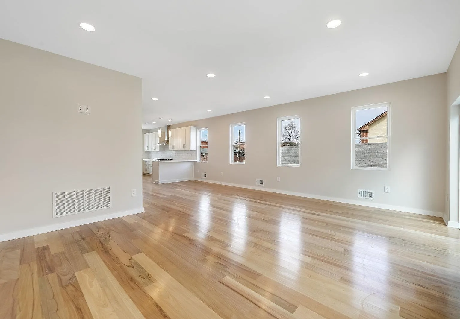 3 bed, $5,500 — Photo 4