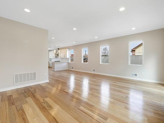 4th image of 224 Kinderkamack Rd #A