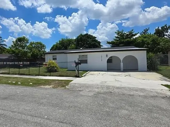 10730 SW 149th Ter, Miami, FL 33176