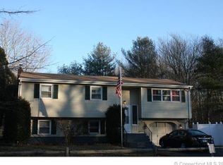 504 Pumpkin Hill Rd, Ledyard, CT 06339