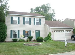 29W785 Kensington Dr, Warrenville, IL 60555