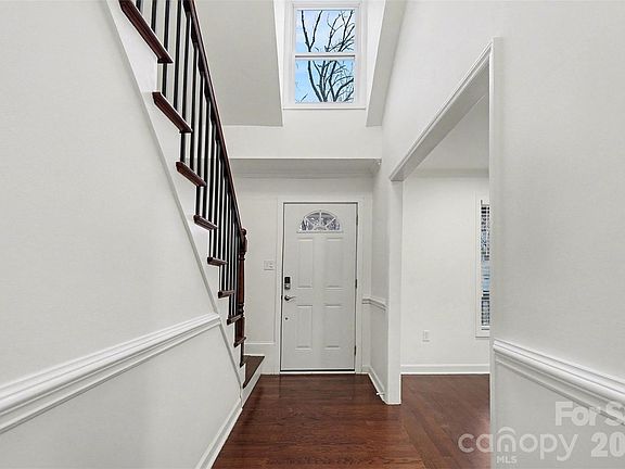 4th image of 8343 Norcroft Dr