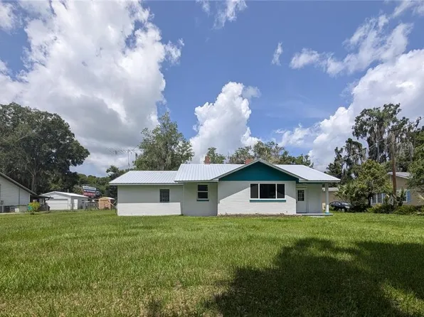 414 S Prospect St, Crescent City, FL 32112
