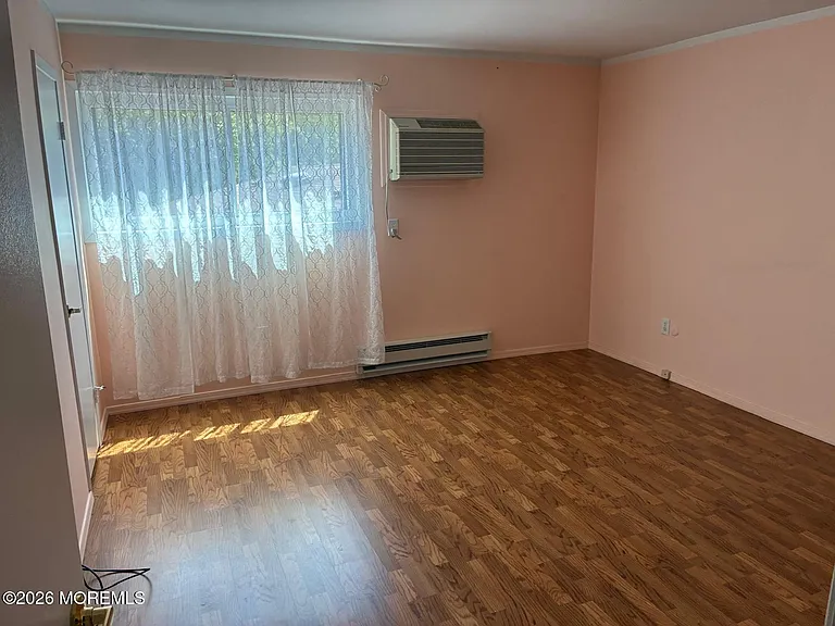 131 Amberly Dr #J — Photo 12