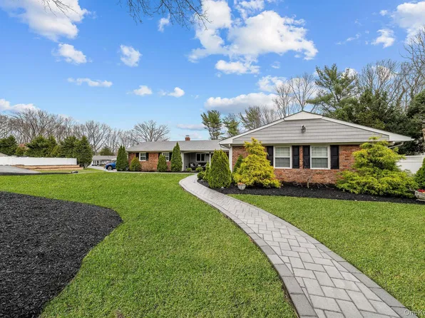 9 Ballad Lane, Stony Brook, NY 11790