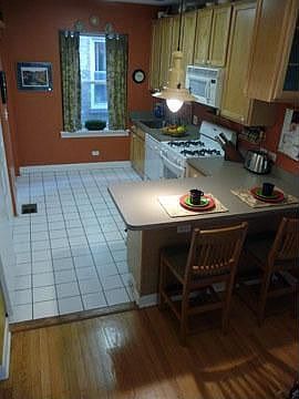 2nd image of 4453 N Rockwell St APT 1