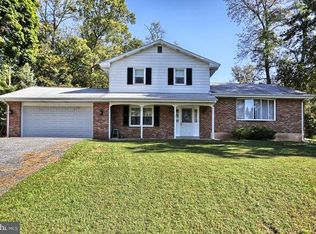 221 Lumber St, Highspire, PA 17034