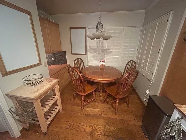 Madonna Dr — Photo 15