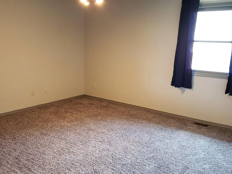 Upstairs Bedroom 2