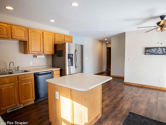 2nd image of 3096 Pillon Rd