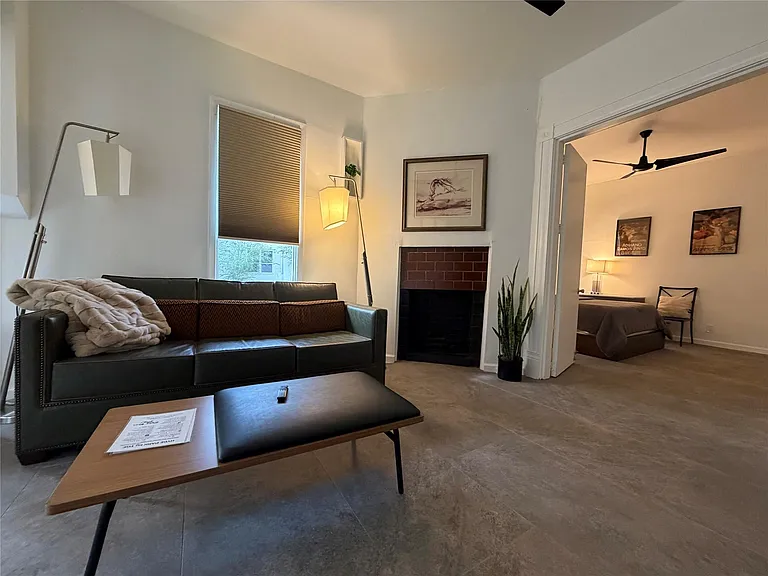 318 Hyde Park Blvd #A — Photo 12