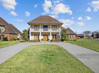 208 Vanburg Pl, Lafayette, LA 70508