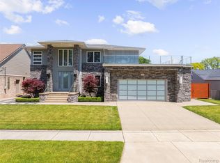 22491 E Ten Mile Rd, Saint Clair Shores, MI 48080