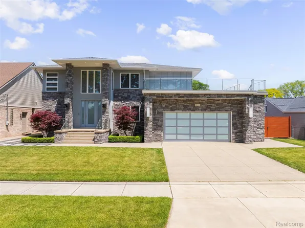 22491 E Ten Mile Rd, Saint Clair Shores, MI 48080
