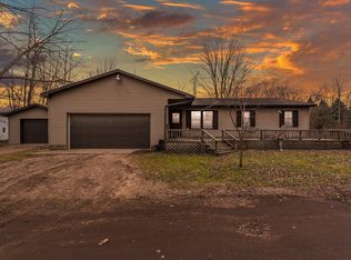 9840 Tinys Trl, Six Lakes, MI 48886