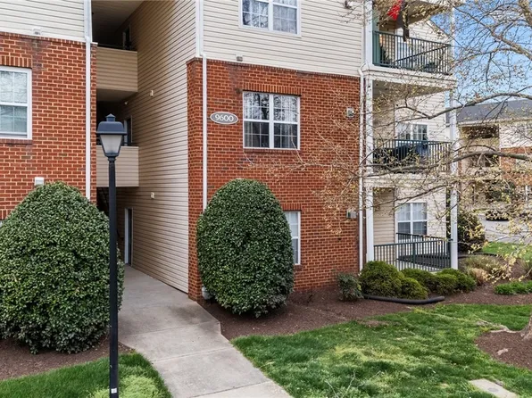 9600 Links Way APT H, Glen Allen, VA 23059