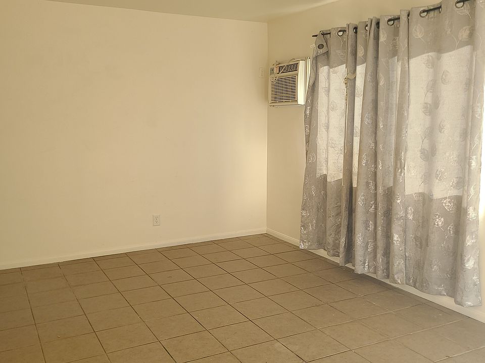 1st image of 648 Waverly Pl #C