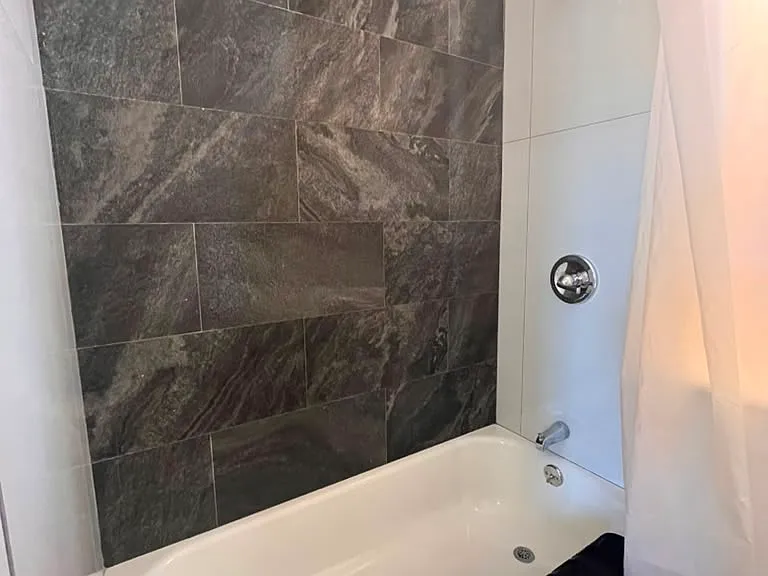 264-2A Lawrence St #3 — Photo 2
