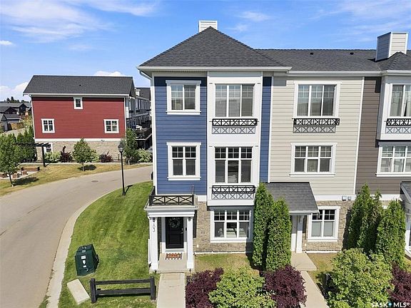 3rd image of 703 Meadows BOULEVARD