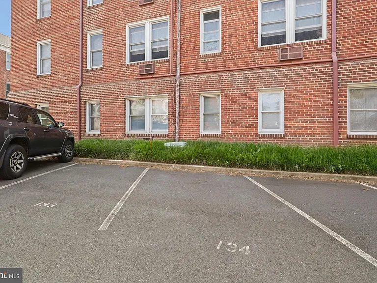 906 S Washington St #311 — Photo 17