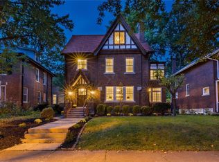 6827 Pershing Ave, Saint Louis, MO