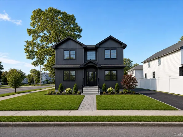1320 R Street, Elmont, NY 11003