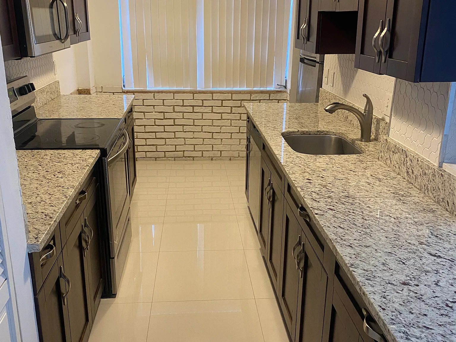 1 bed, 779 sqft, $1,875 — Photo 4