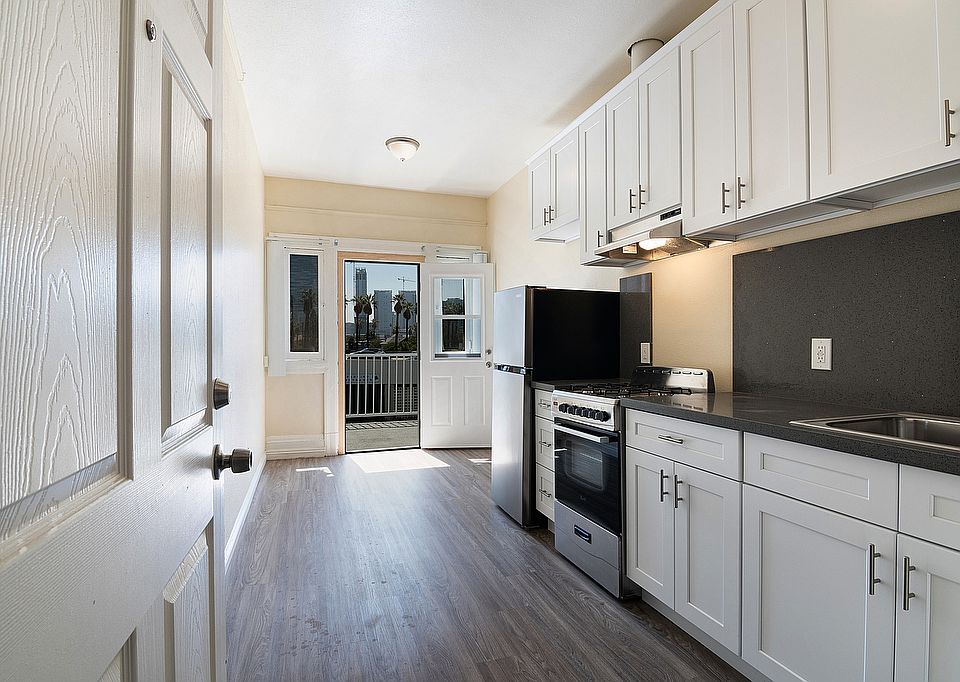 1st image of 1017 S Burlington Ave #1B-1Ba-345Sqft
