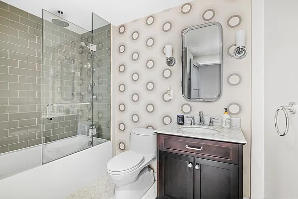 Rented by SERHANT. | media 5