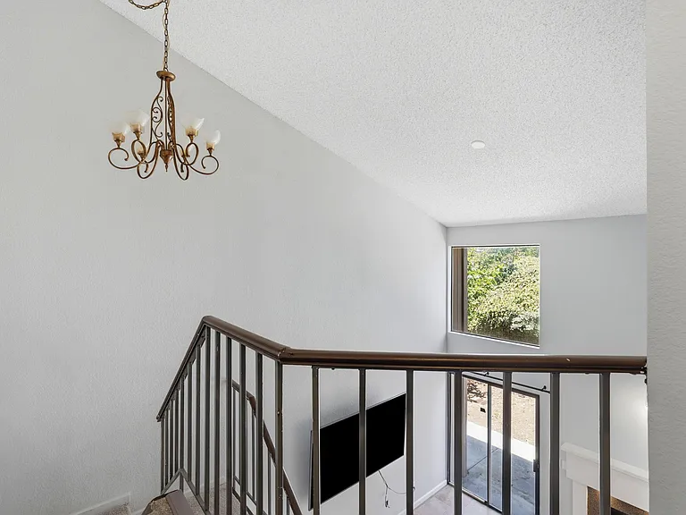 1401 Hood Rd — Photo 15