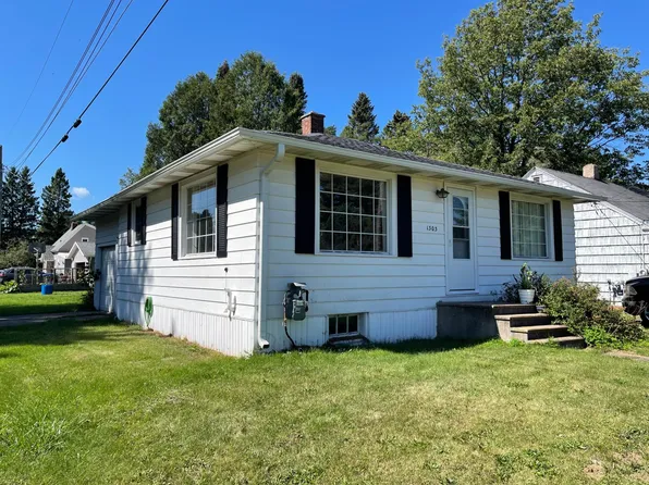 1303 N Hemlock St, Ironwood, MI 49938