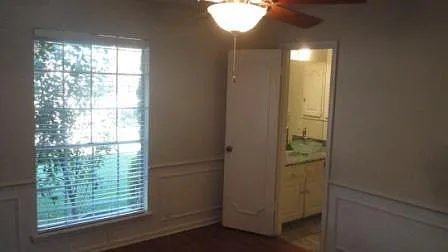 Third bedroom w/ closet