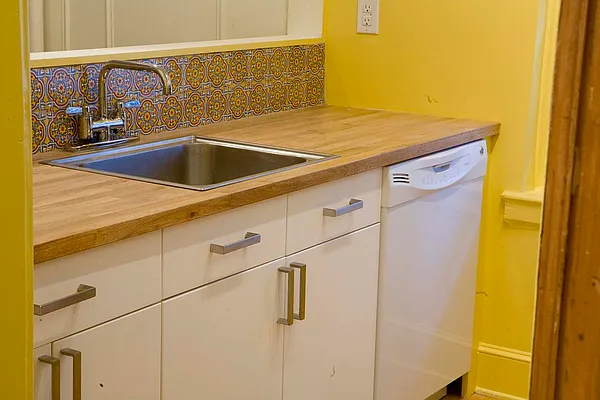 Sold by Stein-Perry | media 9