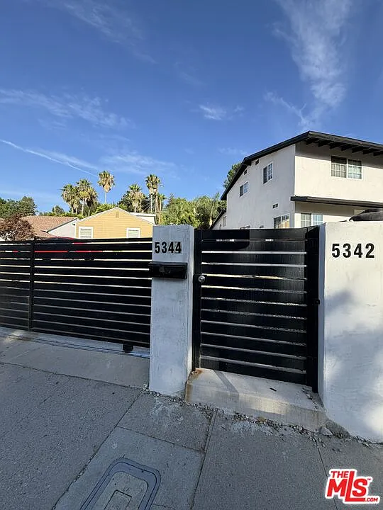 5342 Don Pio Dr