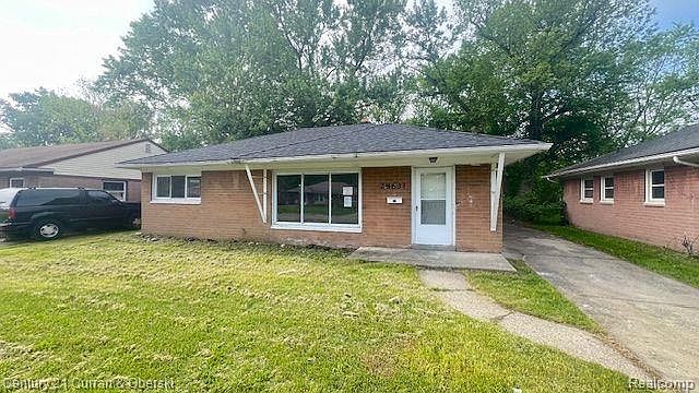1st image of 28631 Parkwood St