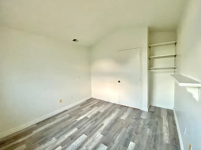 12900 Pan Am Blvd — Photo 18