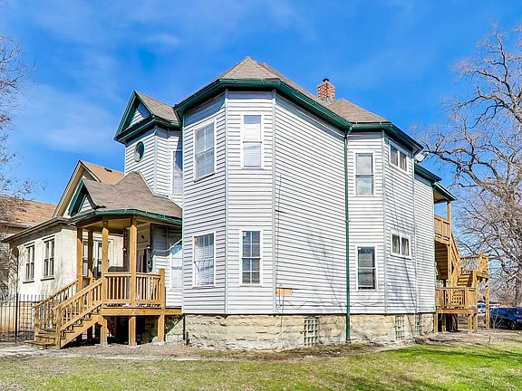 2nd image of 6853 S Perry Ave