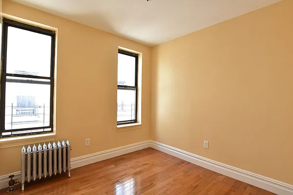 Rented by Clove Realty LLC | media 3