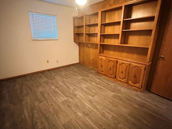 3rd image of 3472 N Masch Branch Rd