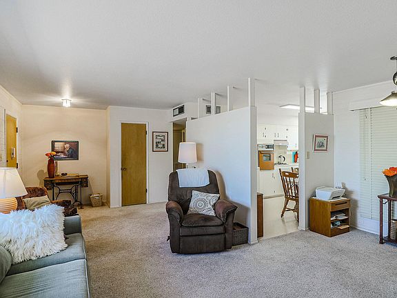 3rd image of 12619 N Saint Andrew Dr W