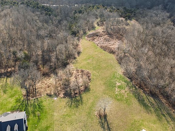 3rd image of 180 Bridle Ct