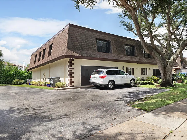 9390 SW 61st Way #D — Photo 40