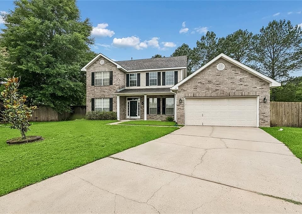 1st image of 221 Spur Ct