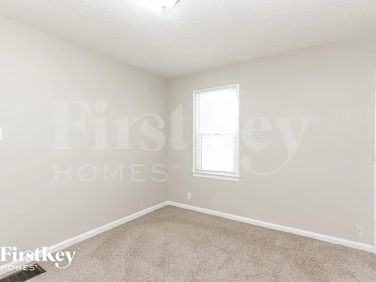 2337 Calhoun St — Photo 13