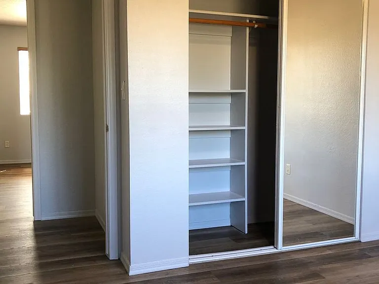 3523 N Dale Dr — Photo 16