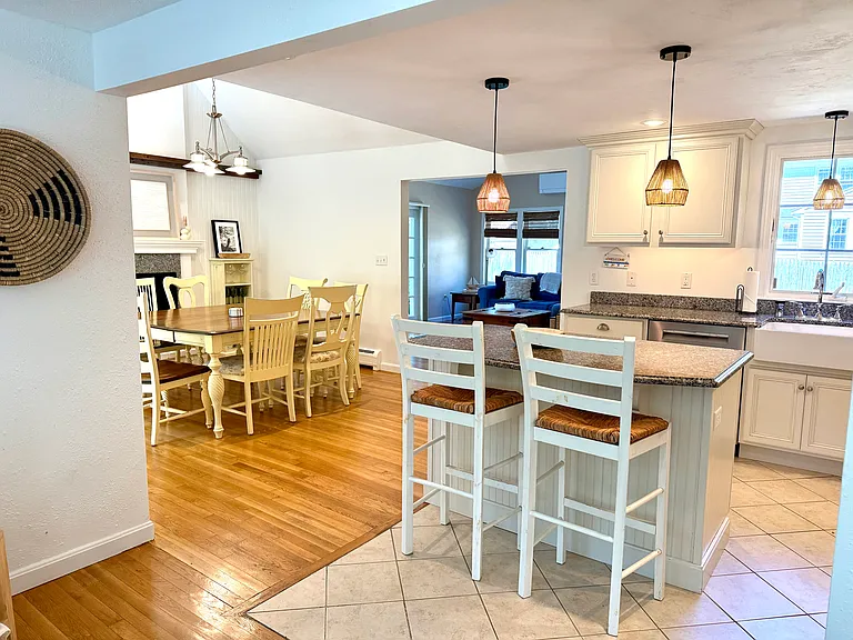 21 Nehoiden Rd — Photo 4