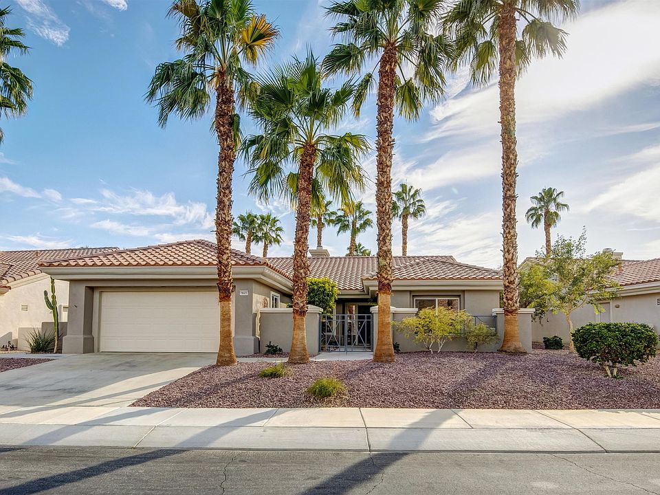 1st image of 78425 Silver Sage Dr