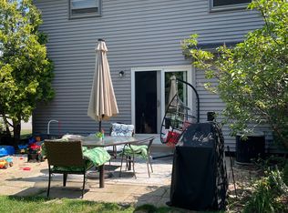 1032 Lowell Dr, Oconomowoc, WI 53066