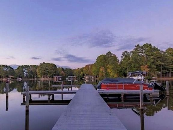4th image of 2 Nottoway Ct